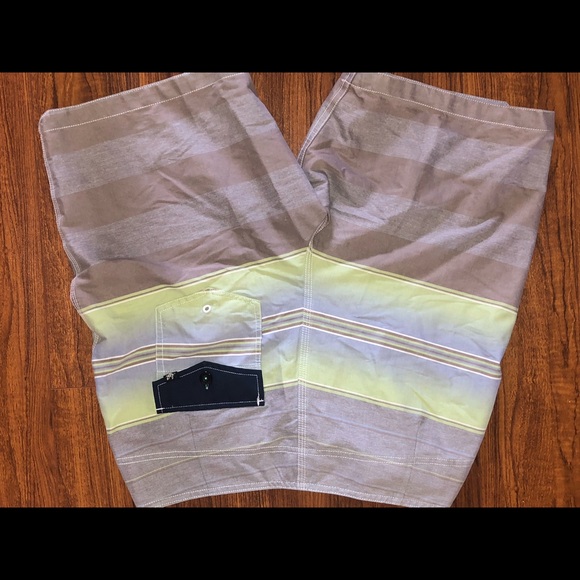 Men’s board shorts! - Picture 2 of 3